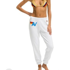 LOGO SWEATPANTS - WHITE